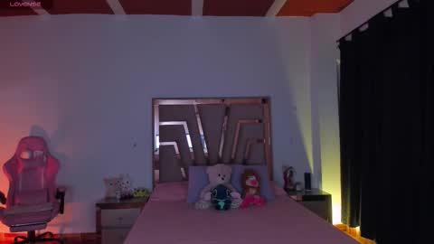 LUNA ROSE online show from 02.12.26