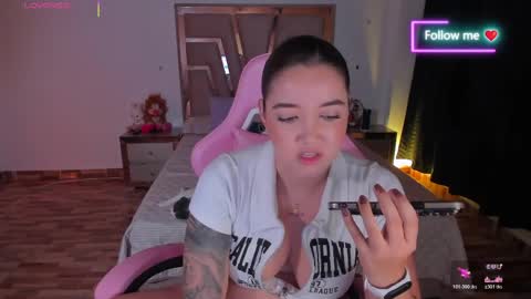 LUNA ROSE online show from 04.11.26