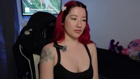 Snapshot of lunnaa1_ chatting on 09.25.25 Luna online show from 09.25.25