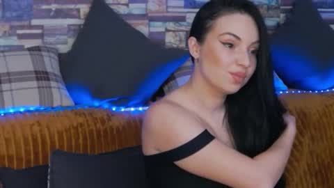 LunnaGray online show from 11.19.25