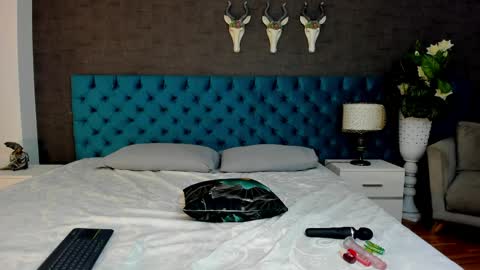 Snapshot of lunnamoretti chatting on 04.06.26 Luna online show from 04.06.26