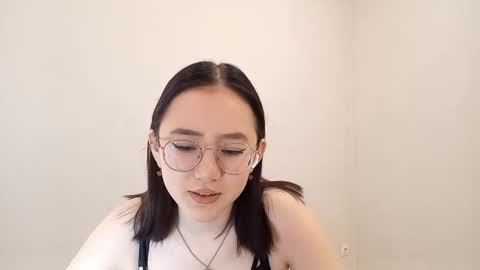 Snapshot of lupefaulker chatting on 03.11.26 Roxie online show from 03.11.26