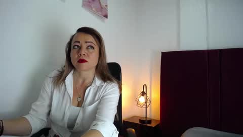 Lupita223 online show from 02.27.25