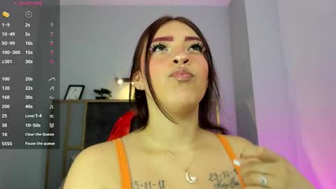 Snapshot of lurea_pearl chatting on 11.19.25 Lurea pearl online show from 11.19.25