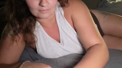 Lush Red online show from 10.08.25