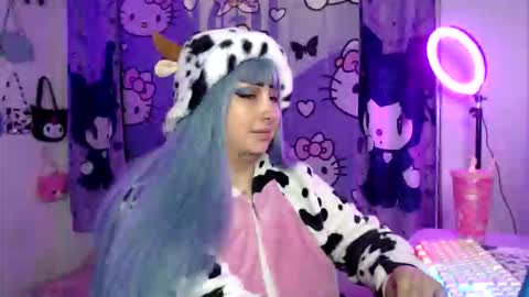 lussyevans_ online show from 10.21.25