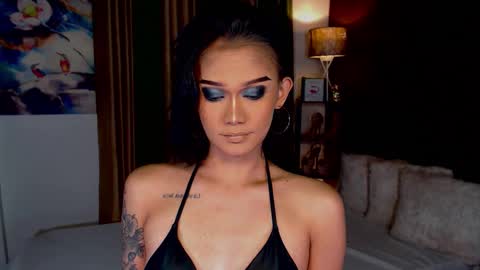 Snapshot of lustfulltrans chatting on 01.23.25 AdriannaFowks online show from 01.23.25