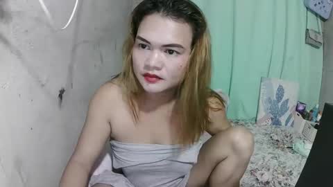 Snapshot of lusty_babe25 chatting on 05.22.26 Flora Mae online show from 05.22.26