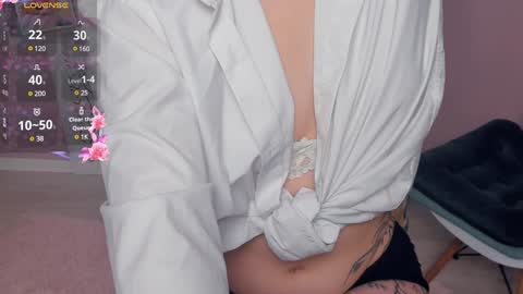 Snapshot of lusty_miss_di chatting on 01.11.25 Isabel online show from 01.11.25