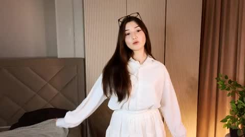 Nana online show from 04.12.26