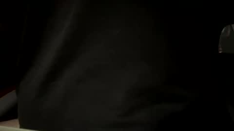 luvs2lickhotlips online show from 02.11.25