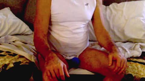 Snapshot of luvthecam2 chatting on 12.24.24 M Jordan online show from 12.24.24