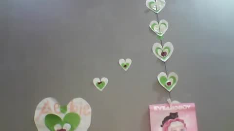 Bee Bee online show from 03.16.26