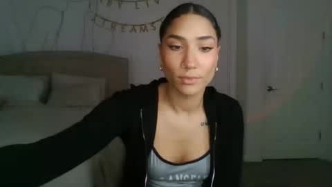 Liv 3 online show from 12.05.25