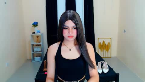 queen lux online show from 09.28.25
