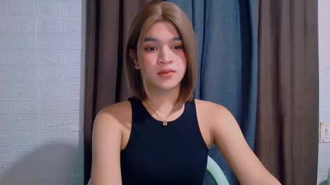 queen lux online show from 02.04.26