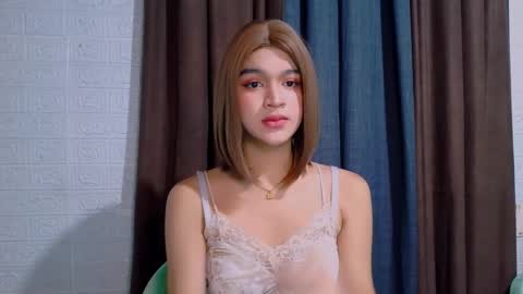 queen lux online show from 03.09.26