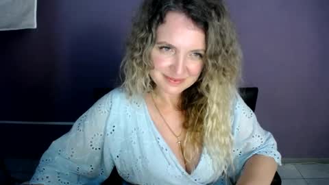Snapshot of luxdonna chatting on 06.24.26 Donna online show from 06.24.26