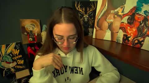 Snapshot of luxie_queen chatting on 02.18.26 Katie online show from 02.18.26