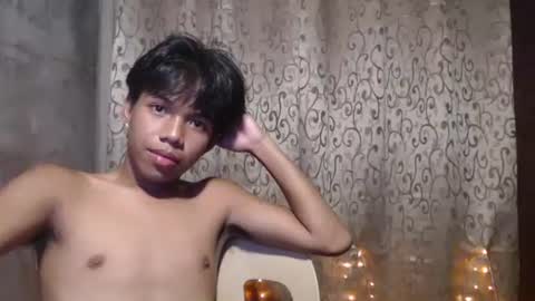 Snapshot of luxirfy_xx chatting on 10.24.25 luxirfy online show from 10.24.25