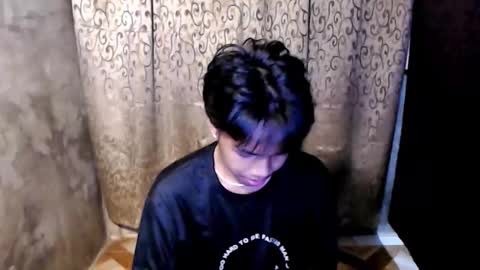 Snapshot of luxirfy_xx chatting on 11.05.25 luxirfy online show from 11.05.25