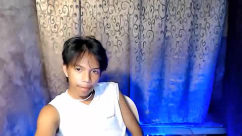 Snapshot of luxirfy_xx chatting on 11.09.25 luxirfy online show from 11.09.25