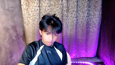 Snapshot of luxirfy_xx chatting on 11.16.25 luxirfy online show from 11.16.25