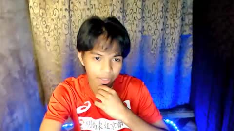 Snapshot of luxirfy_xx chatting on 11.21.25 luxirfy online show from 11.21.25