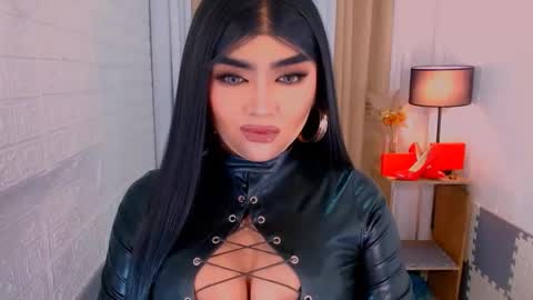 Sasha Blaire online show from 10.27.25