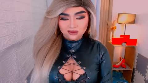 Sasha Blaire online show from 11.13.25