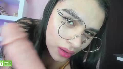Snapshot of luz_celeste_ chatting on 02.19.25 Luz online show from 02.19.25