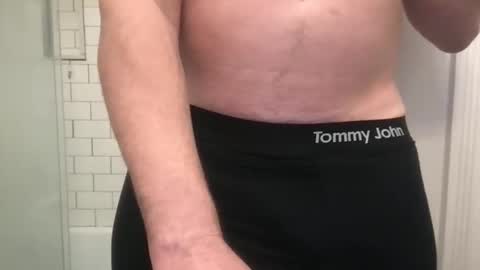 lvguynextdoor440656 online show from 11.11.25