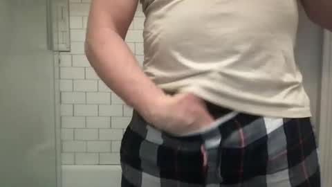 lvguynextdoor440656 online show from 04.20.26