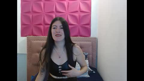 Snapshot of lyacoopper chatting on 12.16.25 lyacoopper online show from 12.16.25