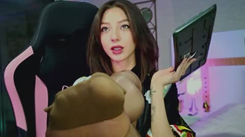 Lya Haven online show from 01.25.25