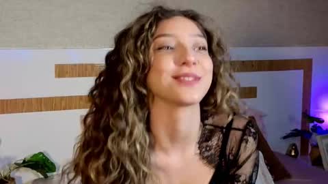 Snapshot of lyahaven chatting on 01.08.26 Lya Haven online show from 01.08.26