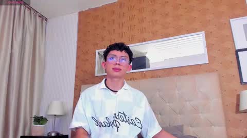 Lyan online show from 01.05.26