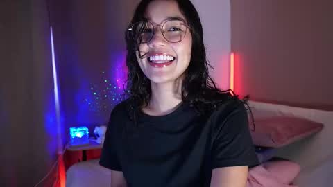 Snapshot of lyhana_lee chatting on 01.18.26 Lyhana Lee online show from 01.18.26