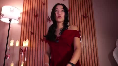 Snapshot of lyhana_lee chatting on 02.14.26 Lyhana Lee online show from 02.14.26