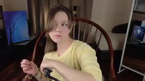 Snapshot of lyle_art chatting on 03.11.25 hi im Lyle online show from 03.11.25