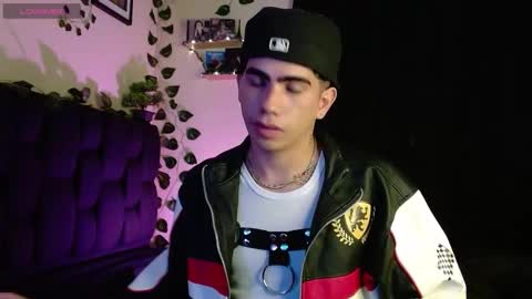 Lyle Bennett Freelance Model online show from 02.07.25