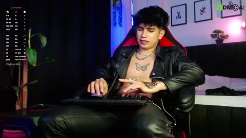 Snapshot of lylebennett_ chatting on 04.09.26 Lyle Bennett Freelance Model online show from 04.09.26