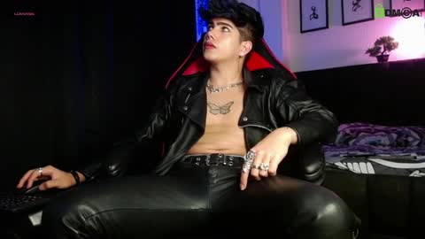 Snapshot of lylebennett_ chatting on 04.16.26 Lyle Bennett Freelance Model online show from 04.16.26