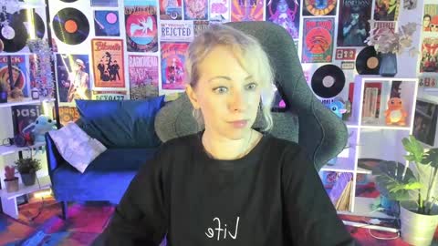 Snapshot of lylithskye chatting on 01.18.25 Lylith Skye NO NUDE model online show from 01.18.25