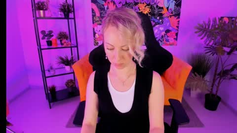 Snapshot of lylithskye chatting on 01.22.25 Lylith Skye NO NUDE model online show from 01.22.25