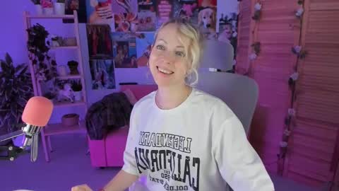 Snapshot of lylithskye chatting on 02.23.25 Lylith Skye NO NUDE model online show from 02.23.25
