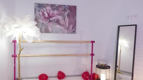 Lyly   online show from 02.16.25