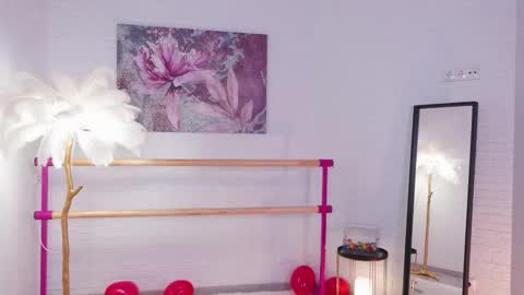 Lyly   online show from 02.17.25