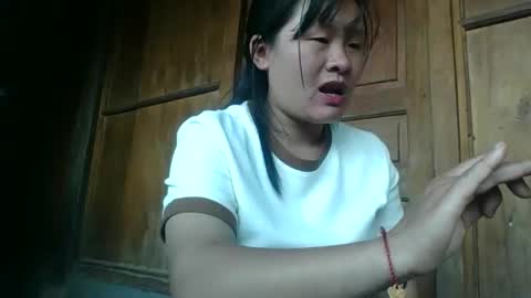 lylymai online show from 10.19.25