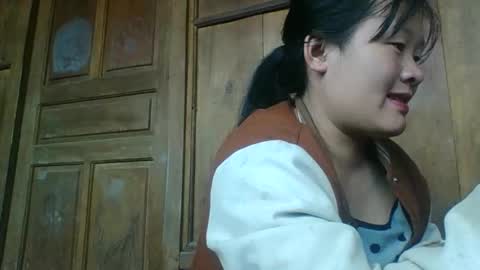 lylymai online show from 10.23.25